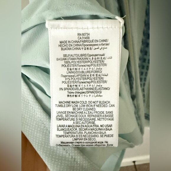 BCBGMaxazria Sleeveless Cambria Fit &Flare Dress in Light Blue Tapestry Print 8 - Picture 7 of 7